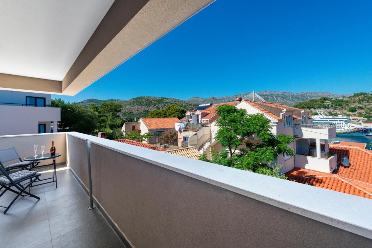 Oyo Deluxe Apartments Dubrovnik Exterior photo