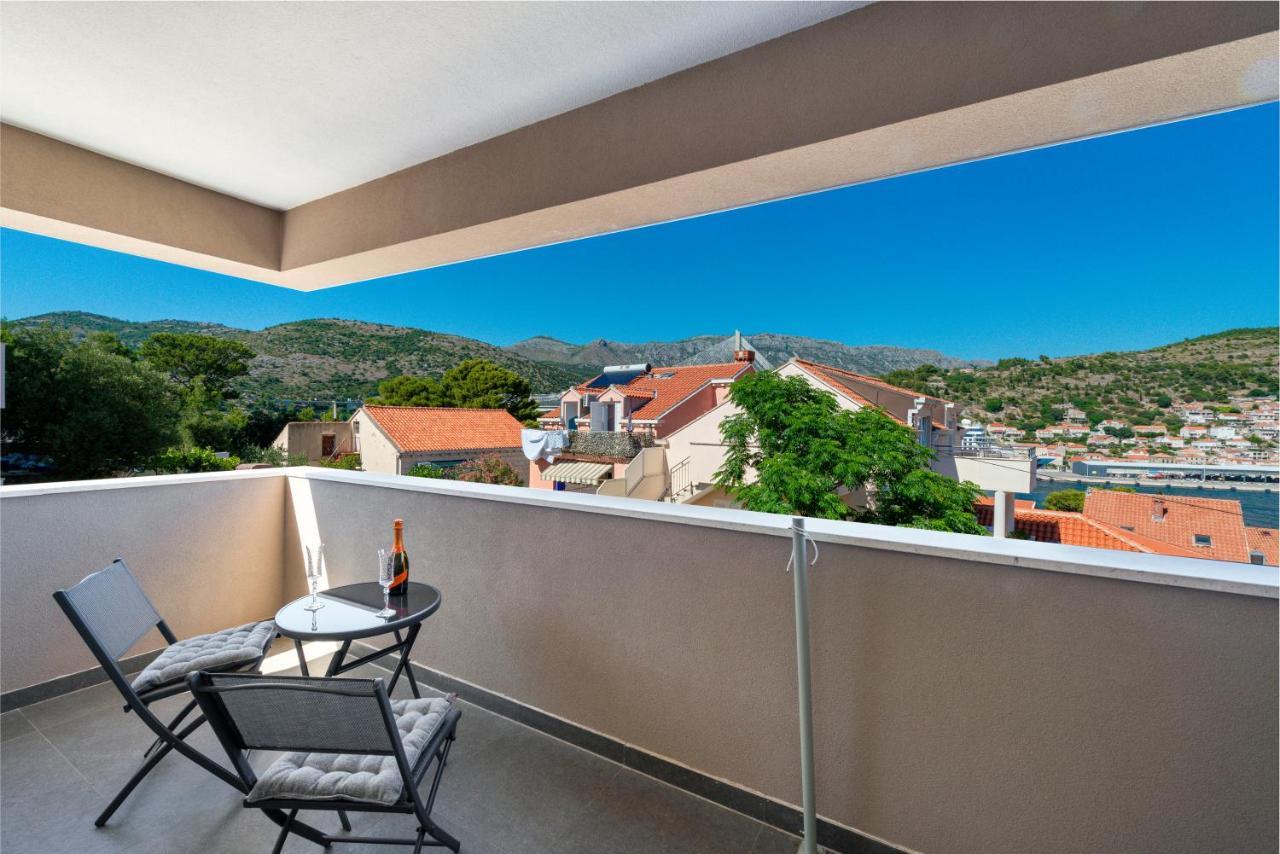 Oyo Deluxe Apartments Dubrovnik Exterior photo
